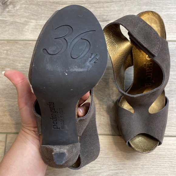 Pedro Garcia | Patty | Suede‎ Sandal Heels - Picture 9 of 9
